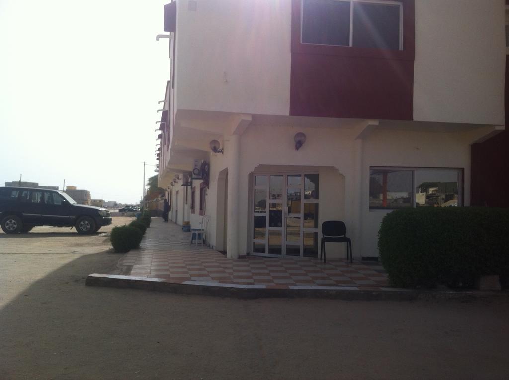 נואקשוט Hotel Emira מראה חיצוני תמונה